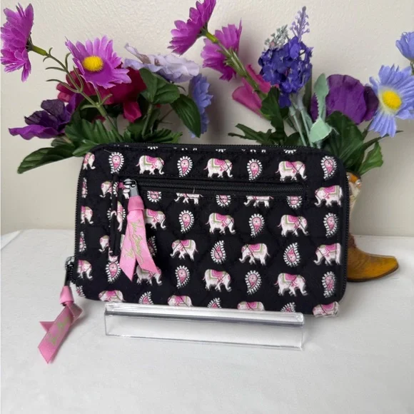 NWOT Vera Bradley Pink Elephants Zip Around Wallet Wristlet ID Coin Card Holder - Picture 1 of 6